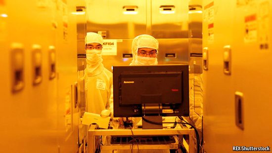 中国挑战全球芯片行业 准备投入千亿美元