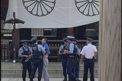 日本靖国神社遭泼墨 被捕者60岁左右被疑似中国人