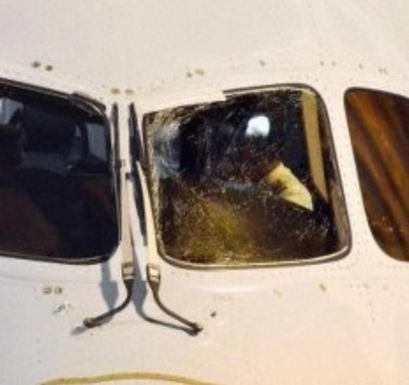 又是波音！上海飞温哥华波音787客机驾驶舱风挡玻璃破裂备降东京人员撤离