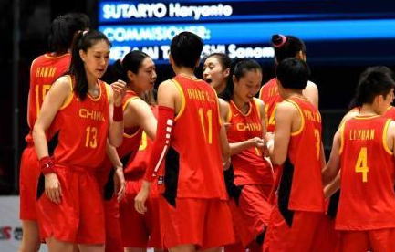 女篮亚洲杯：中国女篮决赛惜败日本队摘银